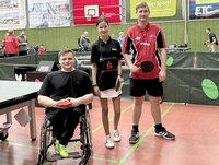 Deutsche Jugendmeisterschaften Para Tischtennis 2023; BSSA-Aktive: Fabian Giemsa, Annabell Kokott und Leon Seemann (v. l.)