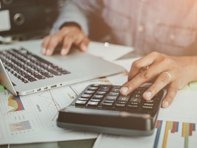 Das Fortbildungsangebot richtet sich speziell an Schatzmeister*innen sowie all diejenigen, die in ihrer Vereinsarbeit Aufgaben im Bereich Finanzen bearbeiten.