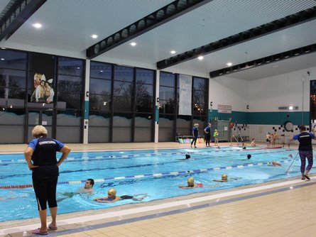 Sportstätte des Schwimmcamps 2022 Die Abbildung zeigt das Schwimmbad als Sportstätte des Schwimmcamps 2022